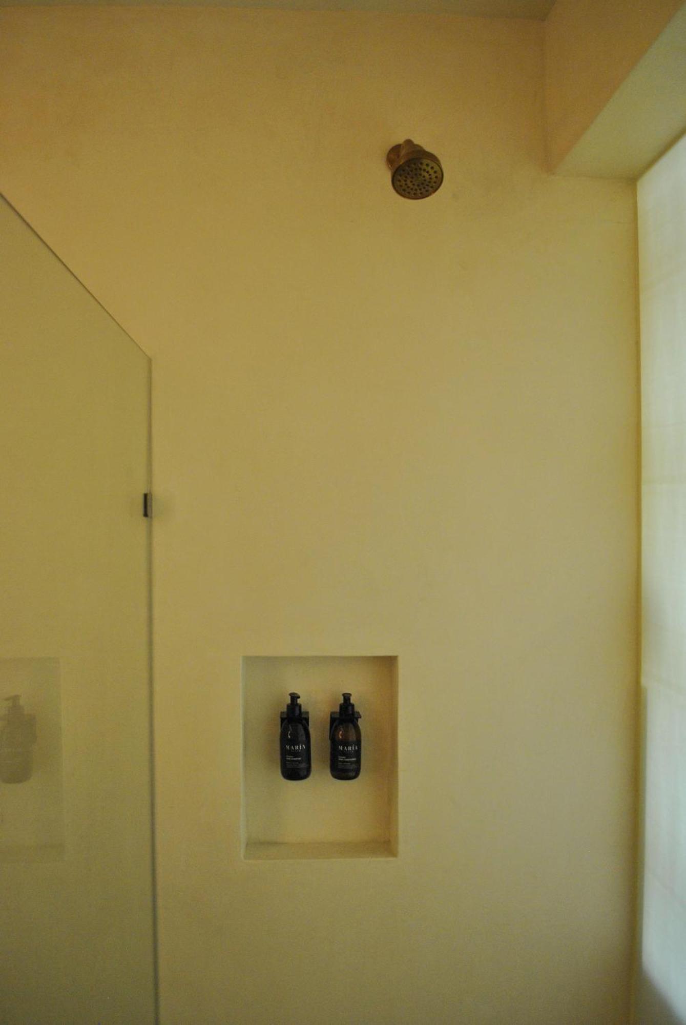 Apartment Upscale Desirable Location *